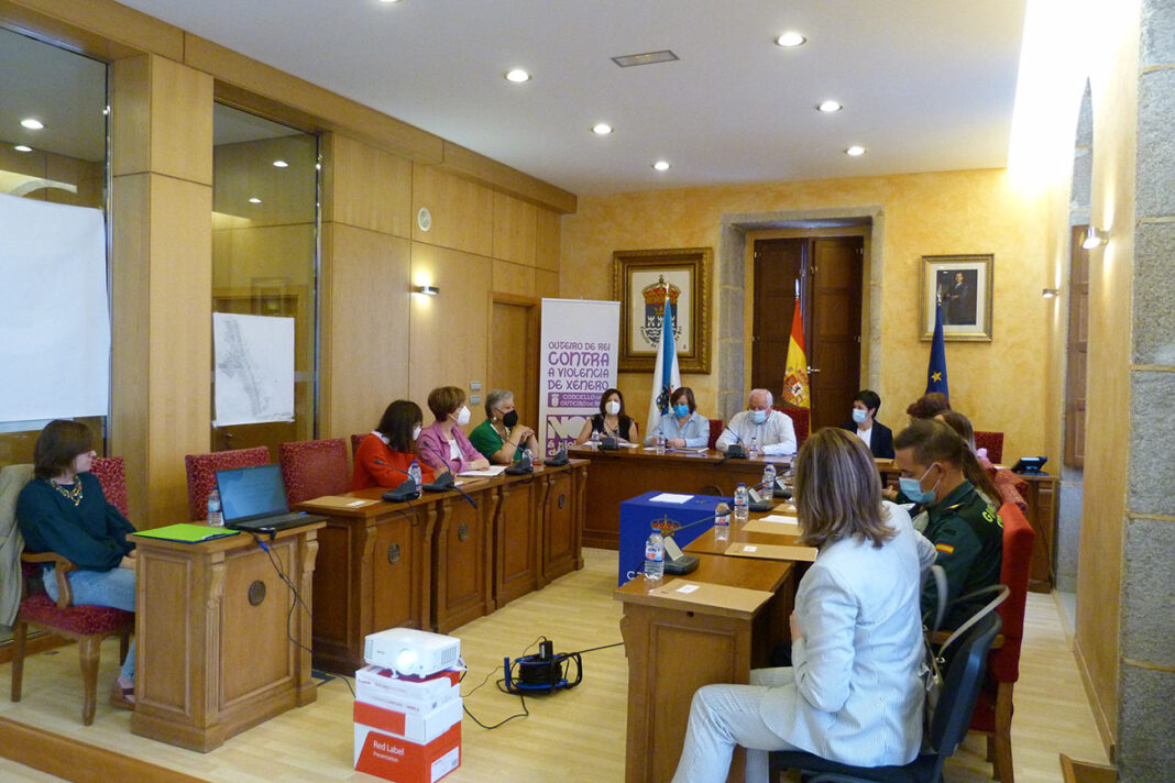 Reunida a Mesa Local de Coordinaci&oacute;n Interinstitucional contra a Violencia de X&eacute;nero